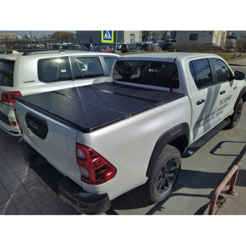     Toyota Hilux Revo 2015-