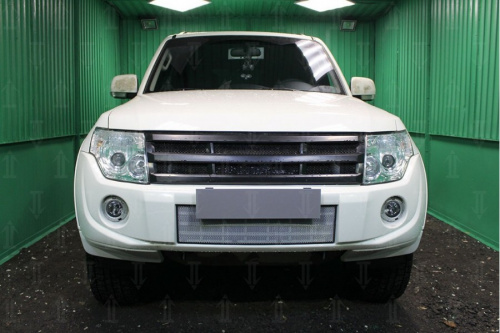   Mitsubishi Pajero IV 2011-2014 chrome